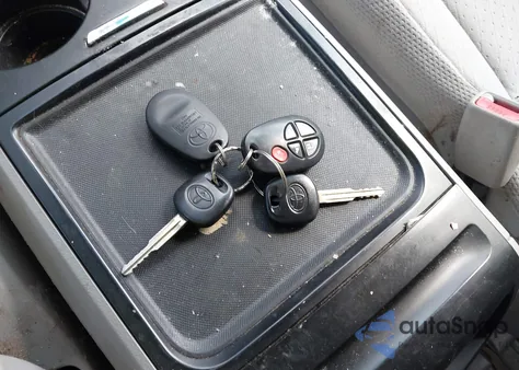 2017 Toyota Sienna Le 8 Passenger из США, поврежденный, VIN 5TDKZ3DC1HS847347